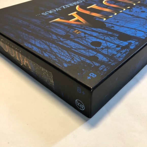 Ouija Board Game by TCG English and French With Planchette And Instructions - Picture 11 of 13